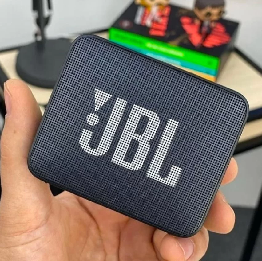 Caixa de Som Bluetooth JBL Go Essential Preto
